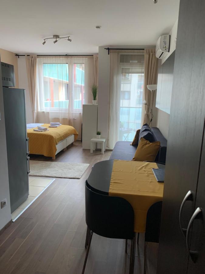 Corvin Sun Downtown Apartment Budapest Kültér fotó